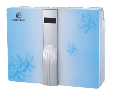 家用廚房?jī)羲骷矣脧N房品牌凈水器加盟